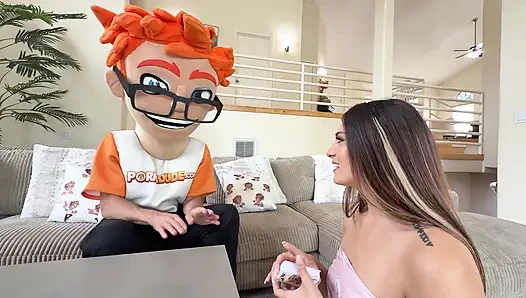 Etite esmer Sofie Reyez bana sert bindi ve dölüm için yalvardı