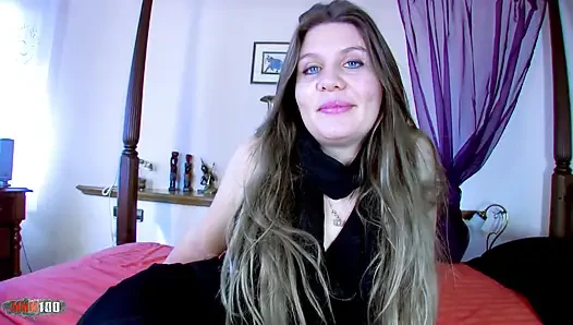Sevimli sarışın hatun, çok tatlı ve çok edepsiz!!