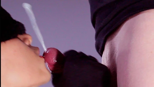 Ağzıma düşen harika yüze boşalma