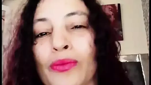 Fışkırtarak şortumu ıslatmak istiyorum