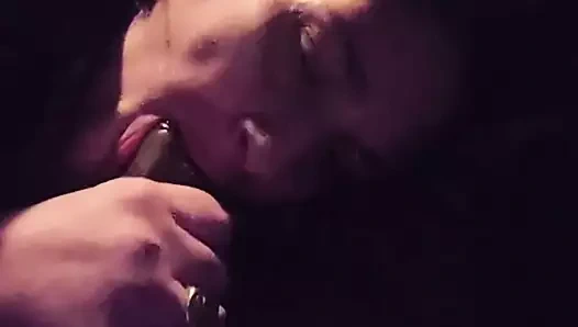 Slyvia keçi boğazlı, kocası onu çok üzüyor......