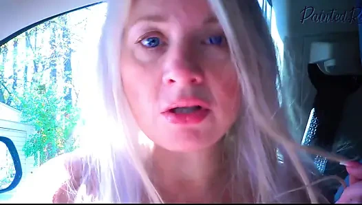 Yalnız orta yaşlı seksi kadın