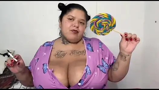 Plussize Kadın Lolipopunu Emiyor - Tam Versiyon