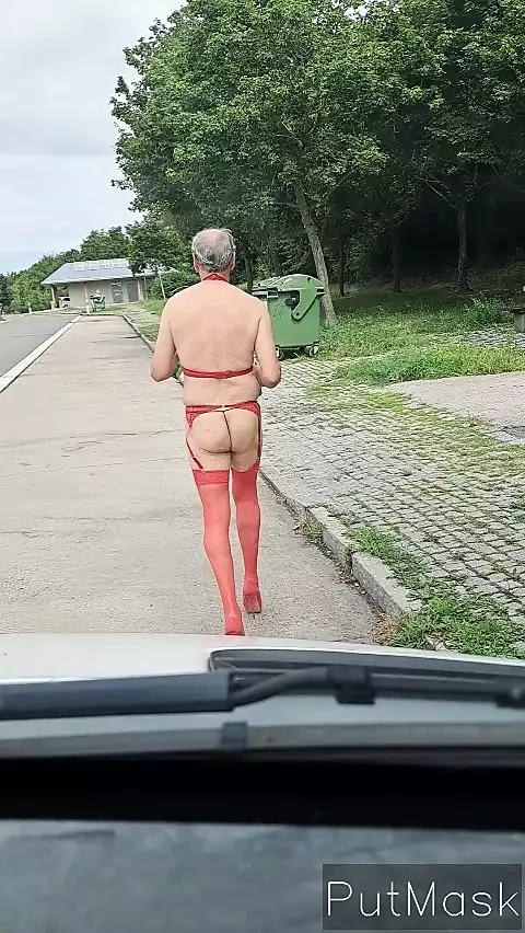 Парковка на шоссе