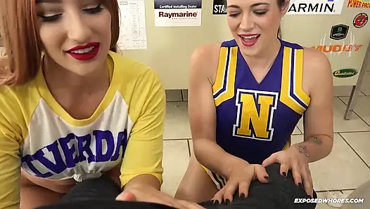 Riverdale sürtükleri sınıfta yarak emiyor