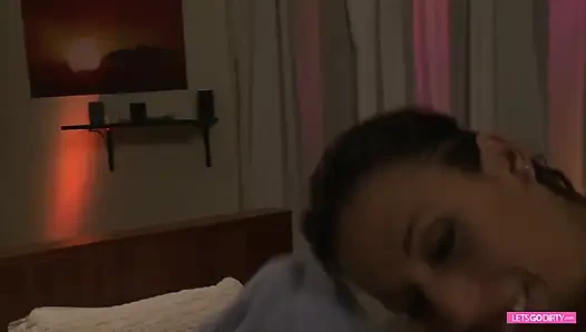 Muhteşem hatun neredeyse sikiliyor