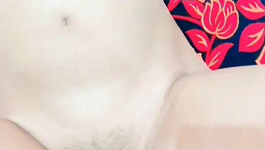 Hintli desi kız üvey erkek kardeşi tarafından sert sikiliyor ve voth'un tadını çıkarıyor