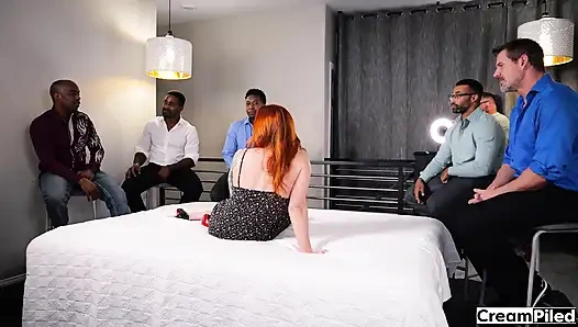 Sophia 5 adam ve g/f ile grup seks için heyecanlı