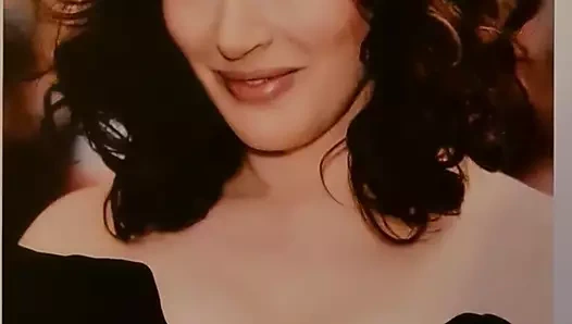 Nigella Lawson'a boşalıyor