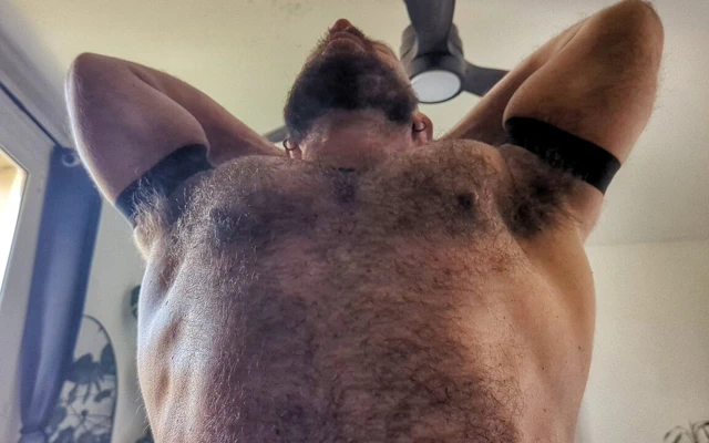 Kıllı kokan kurt kıllı kokan gorille sikişiyor.