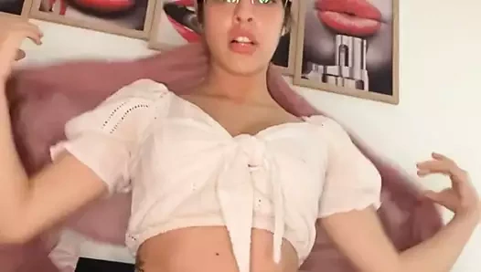 Deri pantolonlu Müslüman erotik balerin