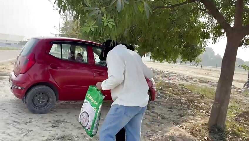 Car repair ke badle ladke ne ladki se paise nhi liye blki use choda