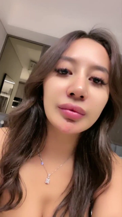 Ateşli amcık burada siyah yaraklı bir hintliyi bekliyor | Klip 3