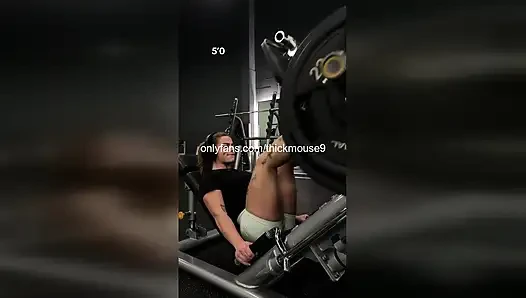 18 yaşındaki TikTok Thot'un amcığı kamerada patlıyor! Sansürsüz Gape