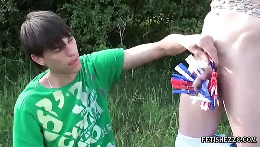 Oğlan fetişi merkez