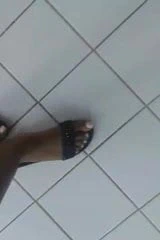 O güzel ayakkabı ile yürümek