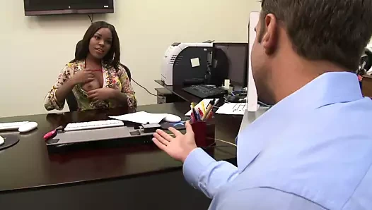 Çikolata bebeğim zevkten çığlık atarken bir horoz sürmek