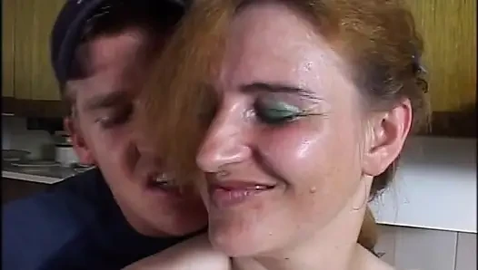 Etli Bir Kedi