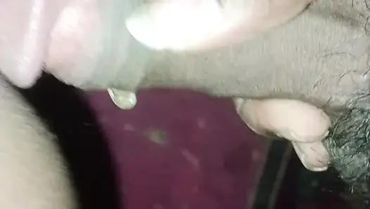Guy takes advantage of old pickup scheme to Russian girl