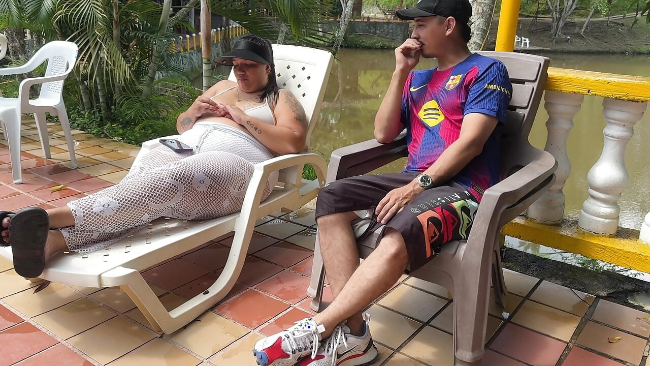Huge Colombian ass gets fucked for money