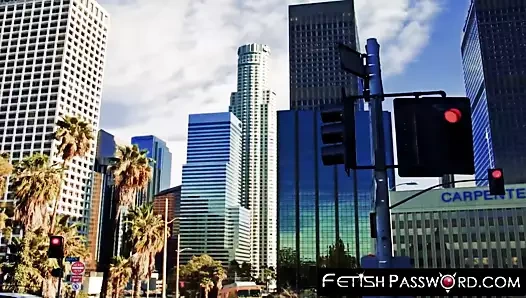 ölçülü sarışın bomba brandie bae alır üzerinde bir dev horoz