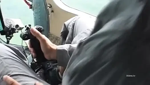Yeni ateşli öğrenciler sikiliyor ve sert bir seks dersine tabi