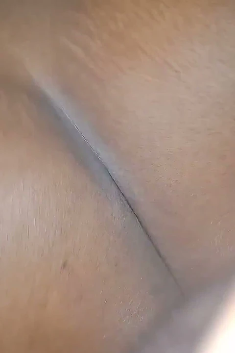 Yeni komşunu büyük poposu zıplayan biri ile sevişiyorum