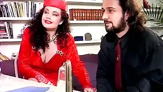 Jessica Rizzo her zaman yarak için istekli kadınların olduğu iki sahne sunuyor