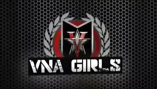 Busty pawg sara alakarga &amp; Asya ava devine binmek bir büyük siyah horoz