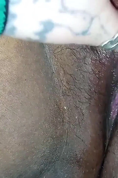 Boşalana kadar azdırıyor