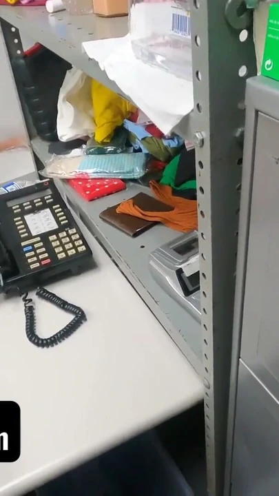 Shoplyfter - sevimli mormon hırsızı Daisy Pheonix güvenlik tarafından yakalandı ve sert sikildi | Klip 2
