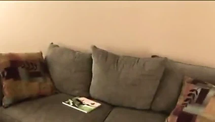 Yabancı öğrenci öğretmeni baştan çıkarıyor.