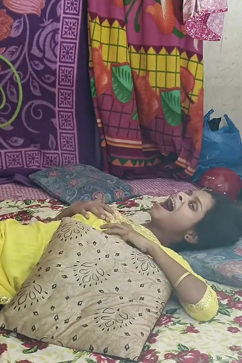 Sevimli desi köylü güzel kız sikiliyor