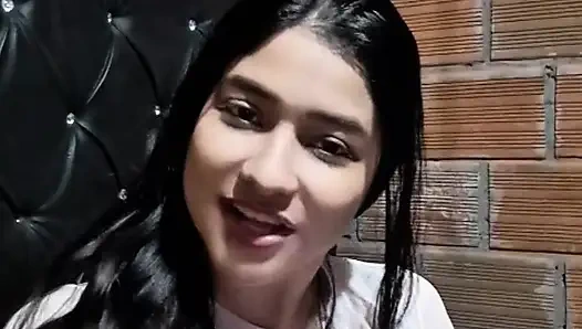 Hintli kız videosunu silmeden önce izleyin