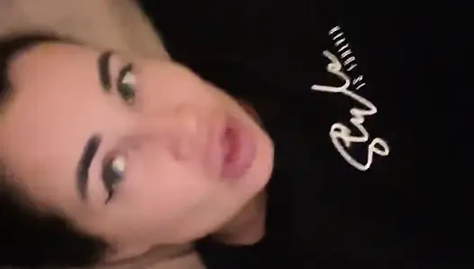 Kalın Rus anne ailesi uzaktayken dildo kullanıyor