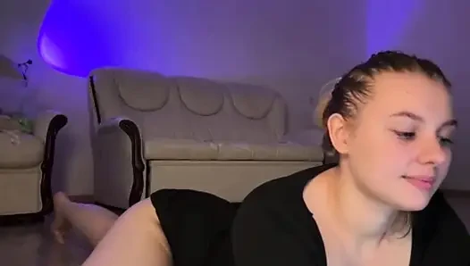 Jucielussie hard fucking with huge dildo