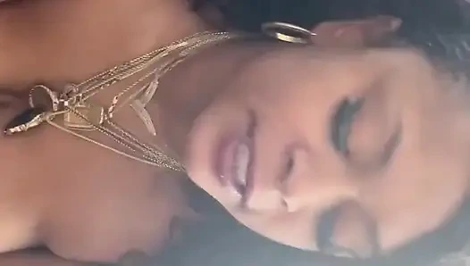 Emmesi için tüm o yarağı bana ver