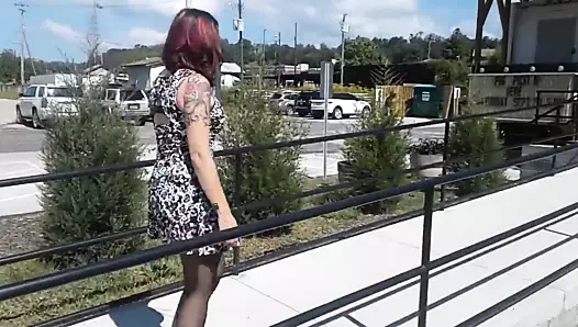 Kısa elbiseli siyah külotlu çorap