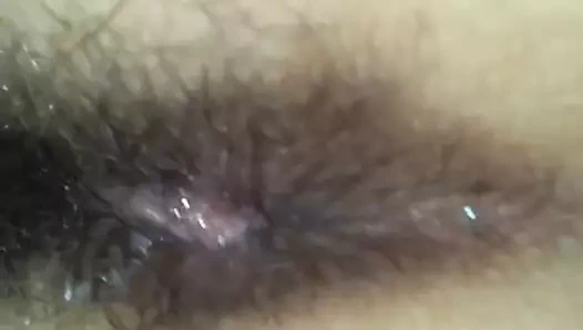 Amcığını ve götünü parmakla