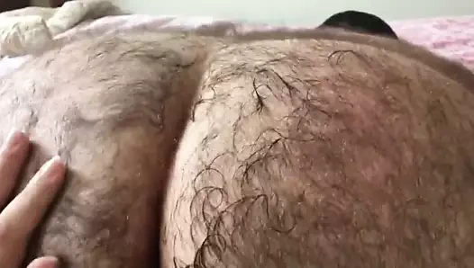 Güzel büyük baba ayı arkadan becerdin