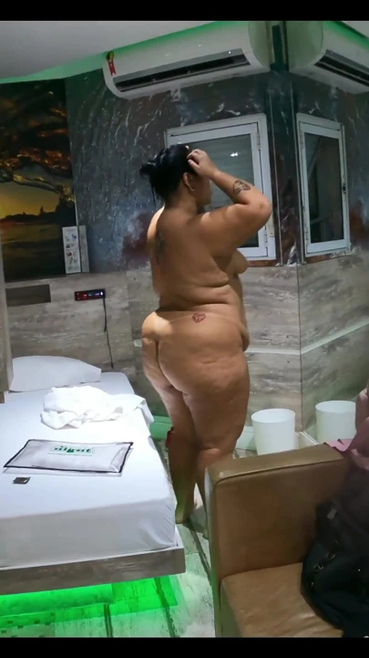 Linda Novinha iri güzel kadın