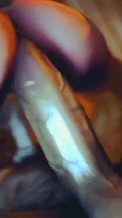 Canavarlar için 2b fahişe | Klip 1