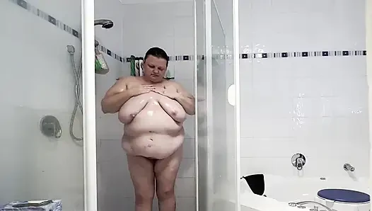 Sürtük evli kadın duşta