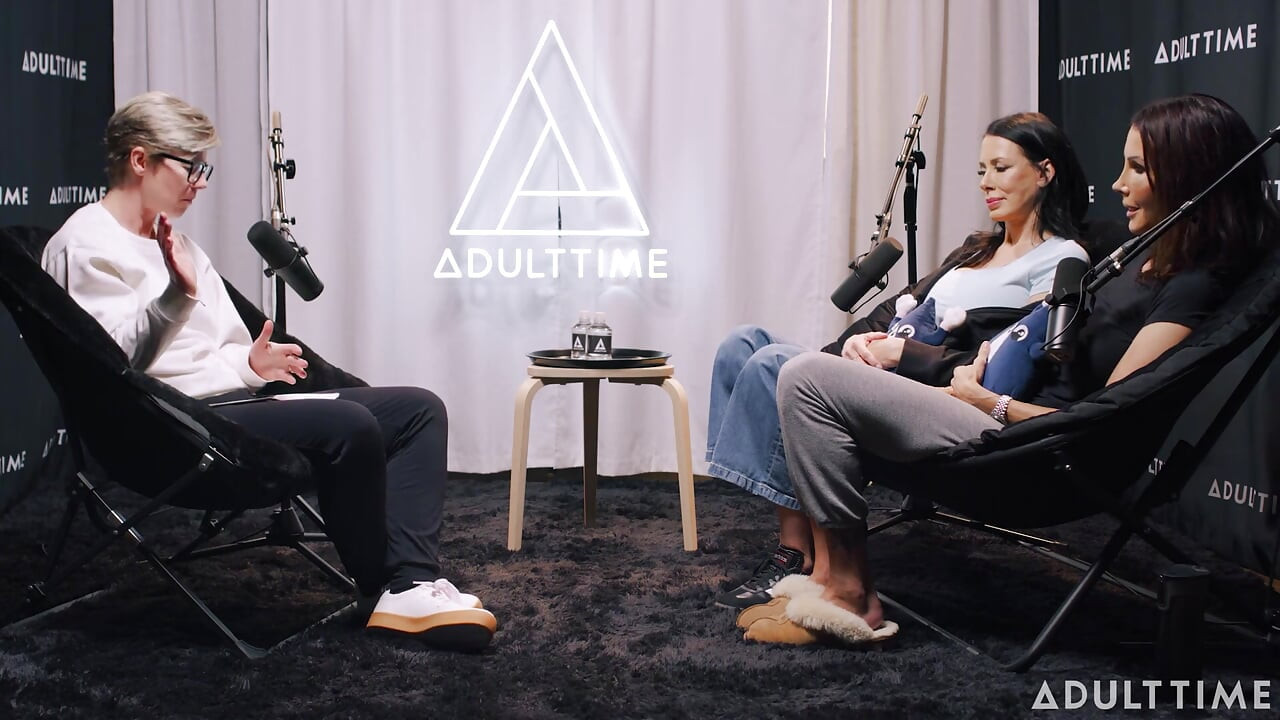 Shay Sights ve Reagan Foxx: ikizler, orta yaşlı seksi kadın patlaması ve beni de içeri al | Adult Time Podcast