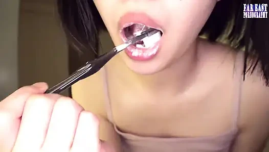 Tatlı gözlüklü tatlılar tembel bir günde sonsuz gulp mutluluk içinde sıcak damlaların tadını çıkarıyor -bölüm 3