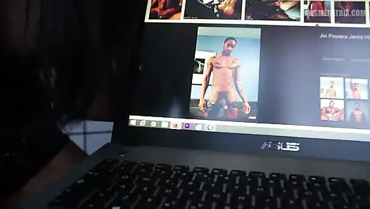 Koyu saçlı orta yaşlı seksi kadın büyük siyah yarakları seviyor