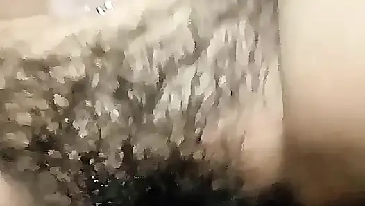 En iyi arkadaşım karımın mükemmel vücudunun tadını çıkarıyorum