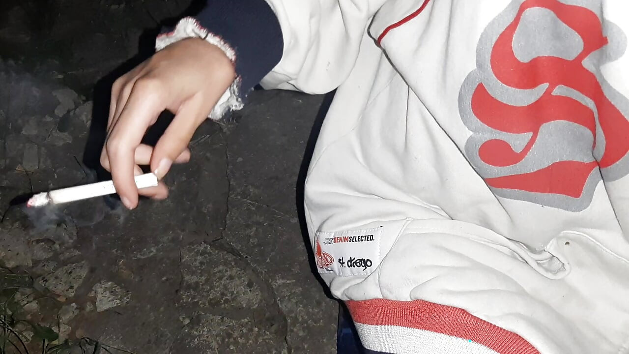 Kulüpten yabancı bir kız öğrenciyi sikişmesi için evime getirdim - lesbian-candys