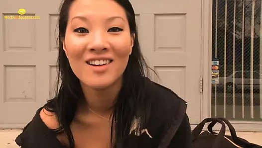 tatlı göt üzerinde Asya bebeğim verir bir iyi oral seks