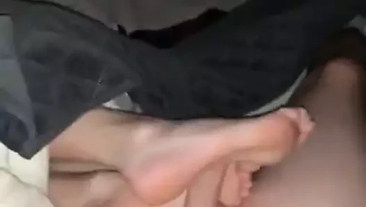 Bf seviyor kahrolası benim ayak süre izlerken netflix